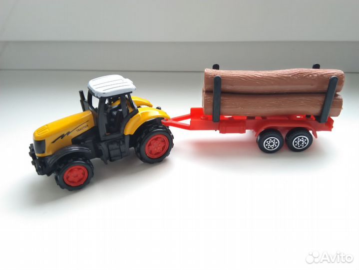Diecast фермерские трактора с прицепами (4 шт.)