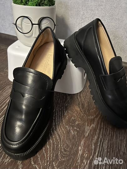 Лоферы женские