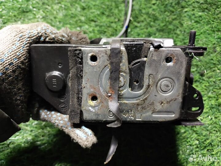 Замок двери Ssang Yong Kyron