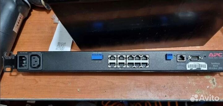 Устройство безопасности и контроля APC NetBotz Rac