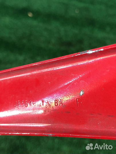 Кронштейн крыла правый Ford Mustang 6 S550 рест