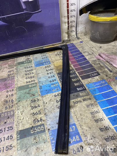 Уплотнитель стекла передний правый kia cerato 3