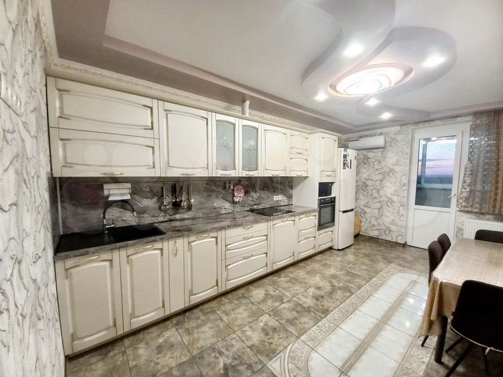 3-к. квартира, 120 м², 12/24 эт.