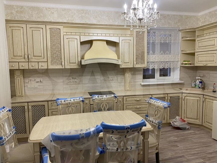 3-к. квартира, 101 м², 9/17 эт.