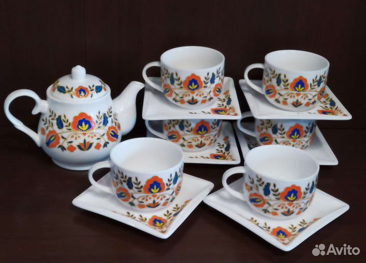 Чайный сервиз с ручной росписью