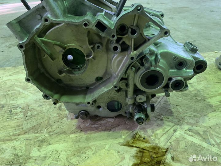 Картер двигаделя в сборе honda steed 400