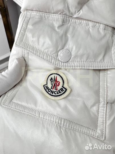 Пуховик Moncler