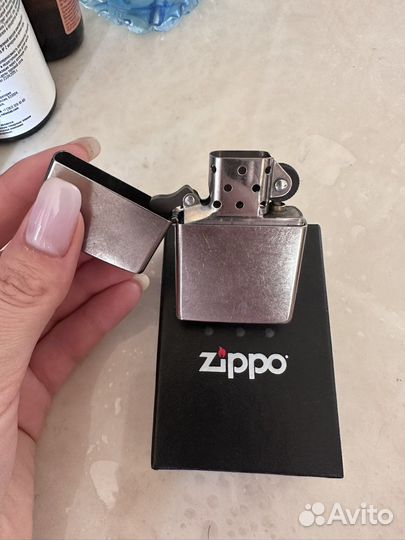 Зажигалка бензиновая zippo