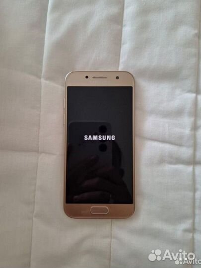 Samsung Galaxy A3 (2017) SM-A320F/DS, 2/16 ГБ
