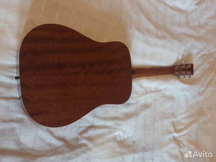 Акустическая гитара