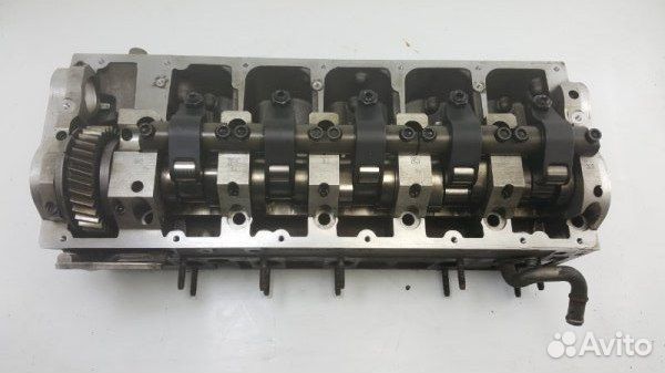 Головка блока цилиндров правая Volkswagen Phaeton