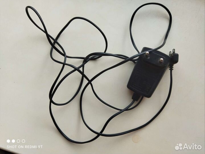 Зарядное устройство Sony Ericsson