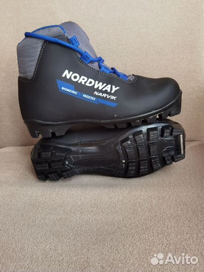 Лыжные ботинки