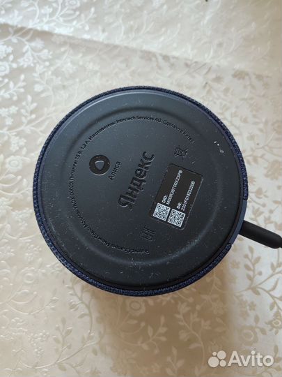 Умная колонка Алиса с часами