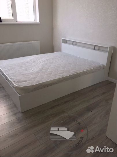 Кровать двухспальная