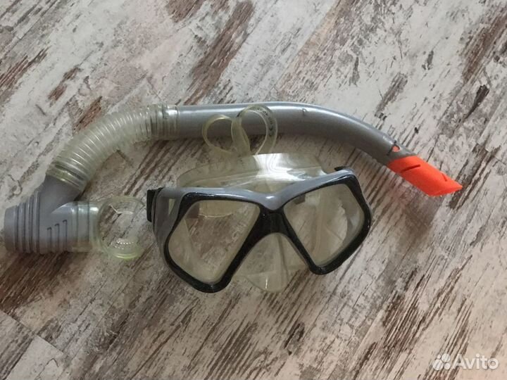 Маска и трубка для плавания