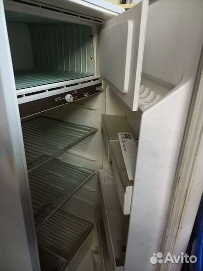 Холодильник рабочий