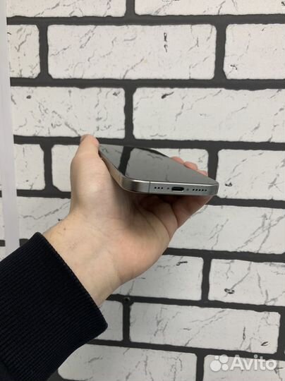 iPhone 15 Pro, 256 ГБ