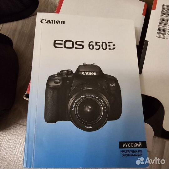 Продам зеркальный фотоаппарат Canon 650D