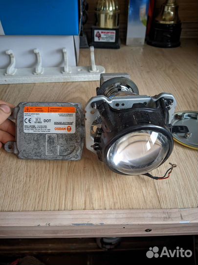 Биксеноновые линзы hella 3R с блоком розжига osram