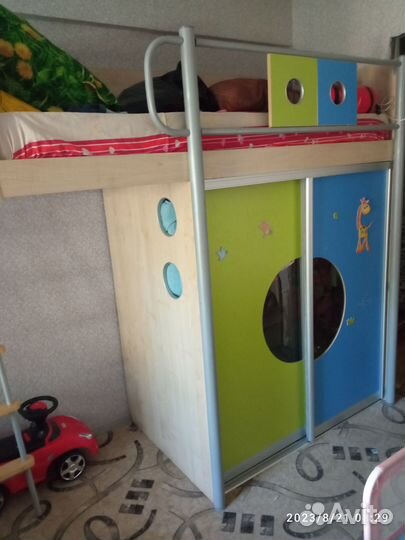 Детская мебель, кровать, полка