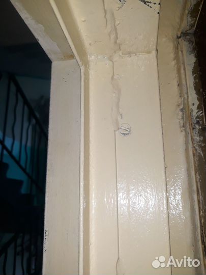 Дверь входная деревянная