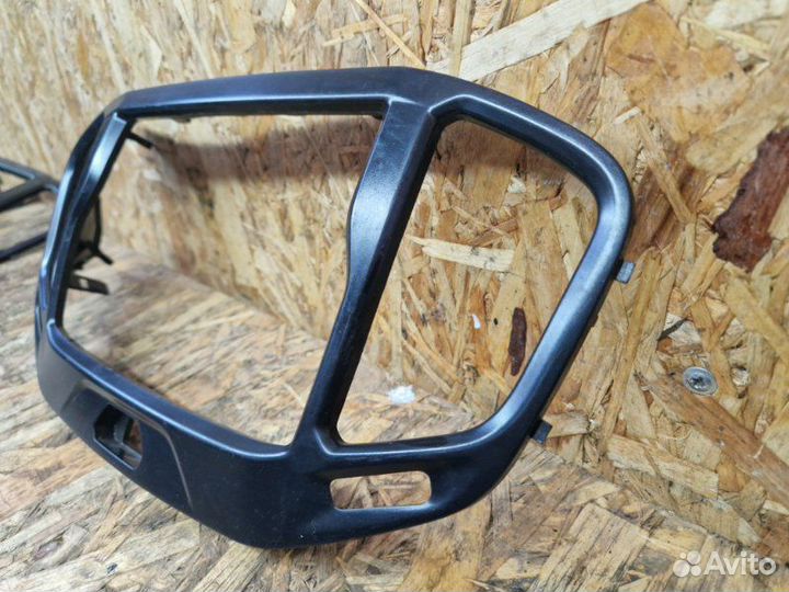 Консоль центральная LADA Vesta универсал 1.6 2019