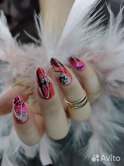 Маникюр,педикюр,наращивание ногтей