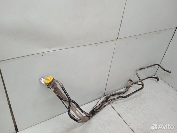 Горловина топливного бака Land Rover Discovery 3