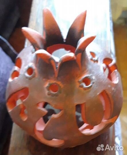 Подсвечник в форме граната