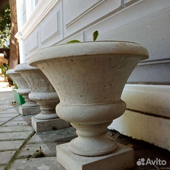 Вазоны уличные