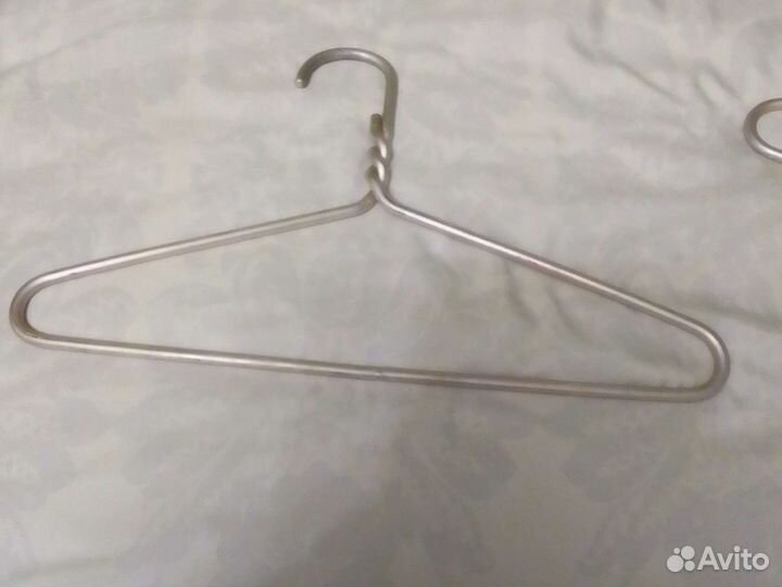 Вешалки плечики