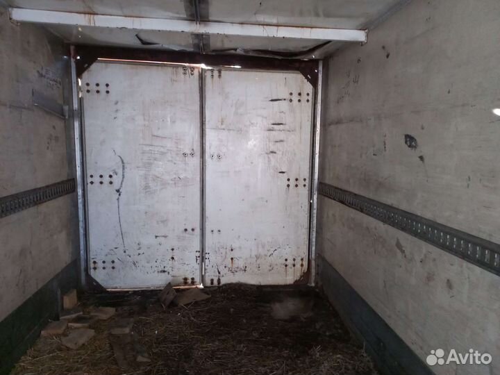 Полуприцеп термос