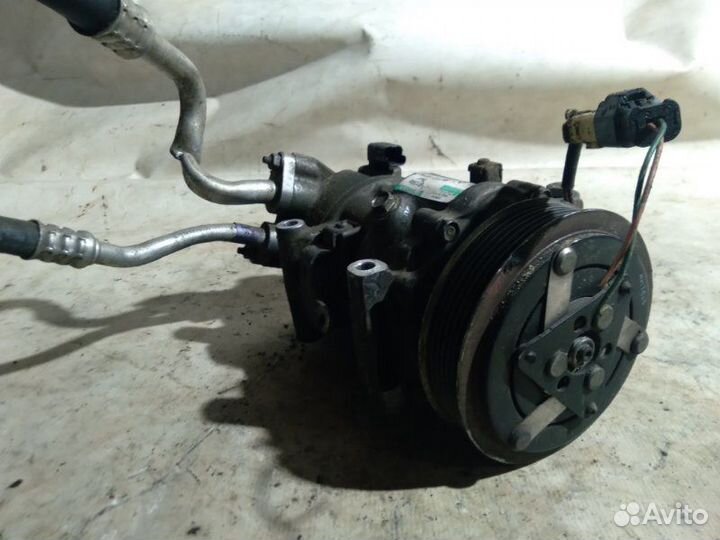 Компрессор кондиционера Peugeot 308 EP6