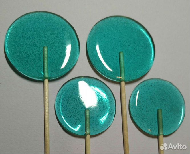 Красивые круглые леденцы отличного качества