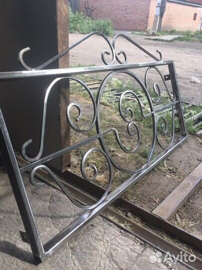 Ритуальные оградки,козырьки