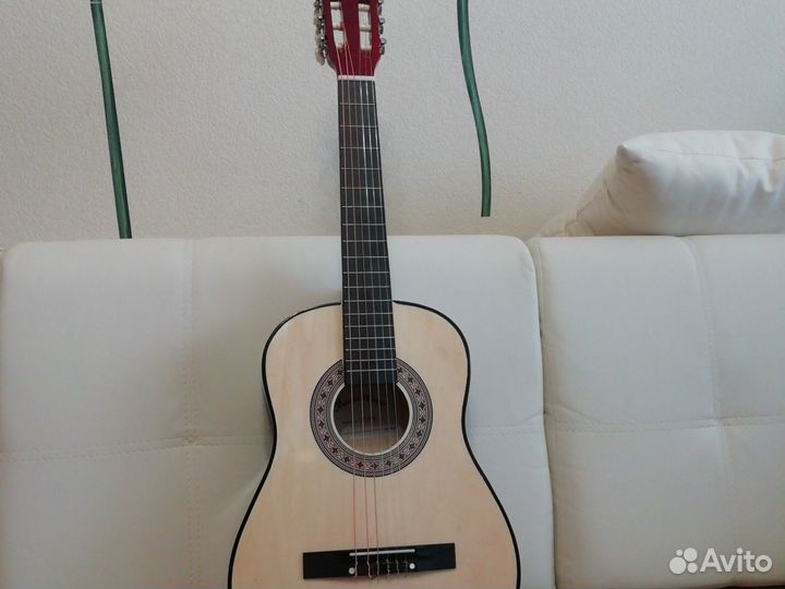 Классическая гитара Martin ROmas
