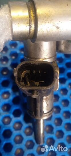 Рейка топливная (рампа) Peugeot 508