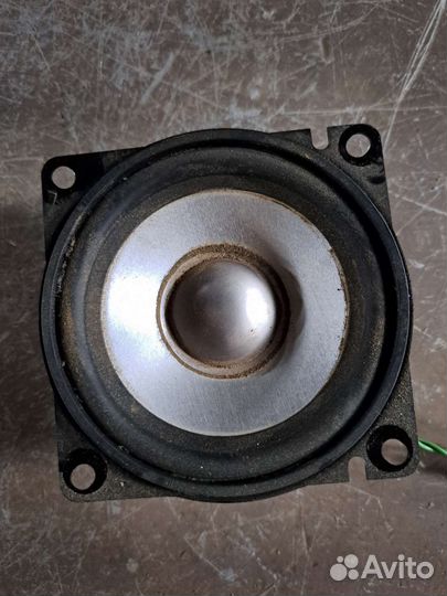 Динамик в Торпедо Range Rover Vogue