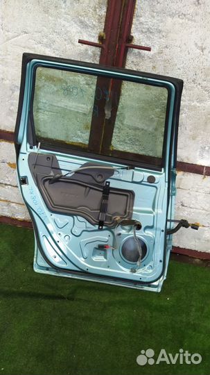 Дверь задняя левая в сборе задняя левая Volvo V70R