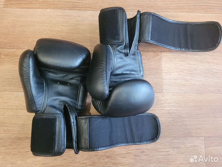 Боксерские перчатки twins 12