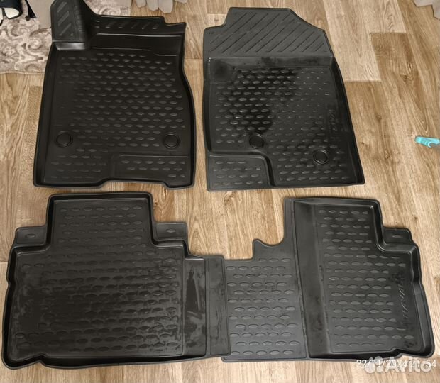 Резиновые коврики haval m6 2024 года