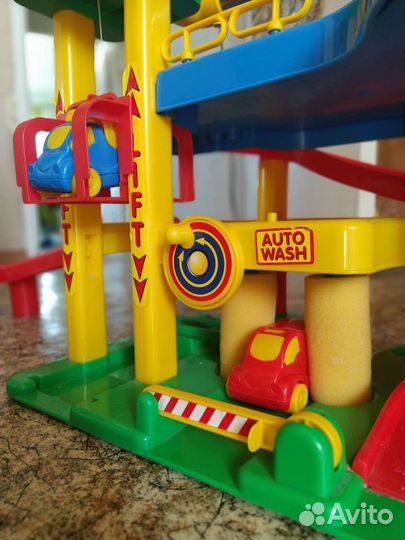 Парковка Полесье