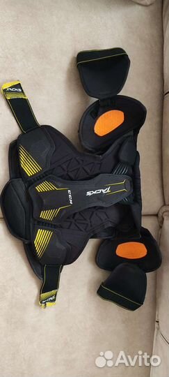 Нагрудник хоккейный ccm jr