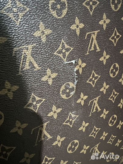 Чемодан на колесах