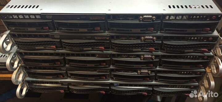 Продается стоечный сервер 1U