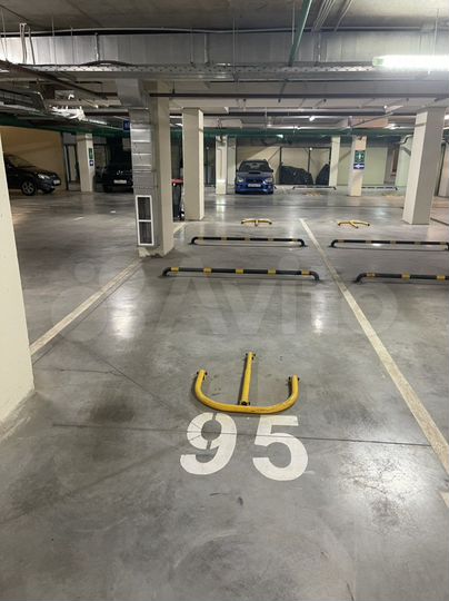 Машиноместо, 15 м²