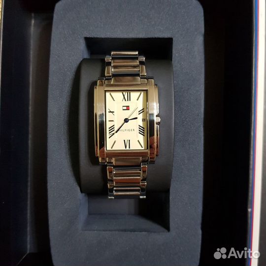 Часы Tommy hilfiger