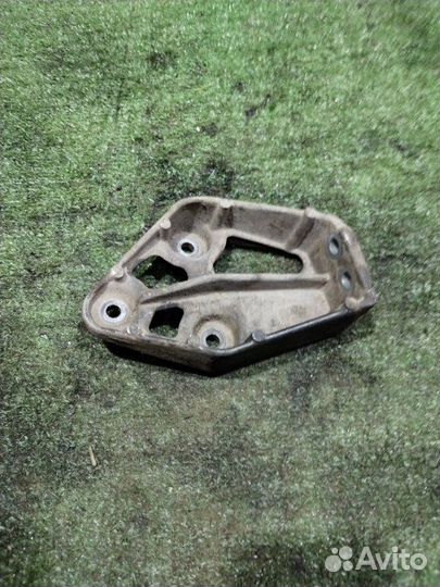 Кронштейн двигателя Daewoo Nexia F16D3 2008