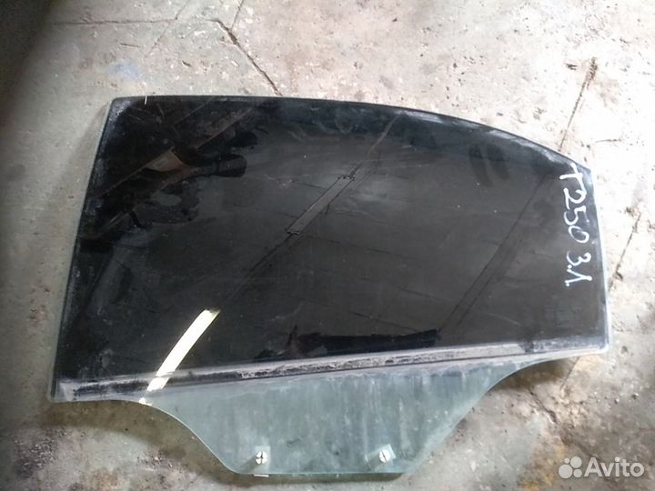 Стекло задней левой двери Chevrolet Aveo T250